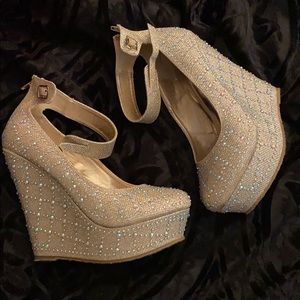 Gold Glitter Platform Wedge Pumps